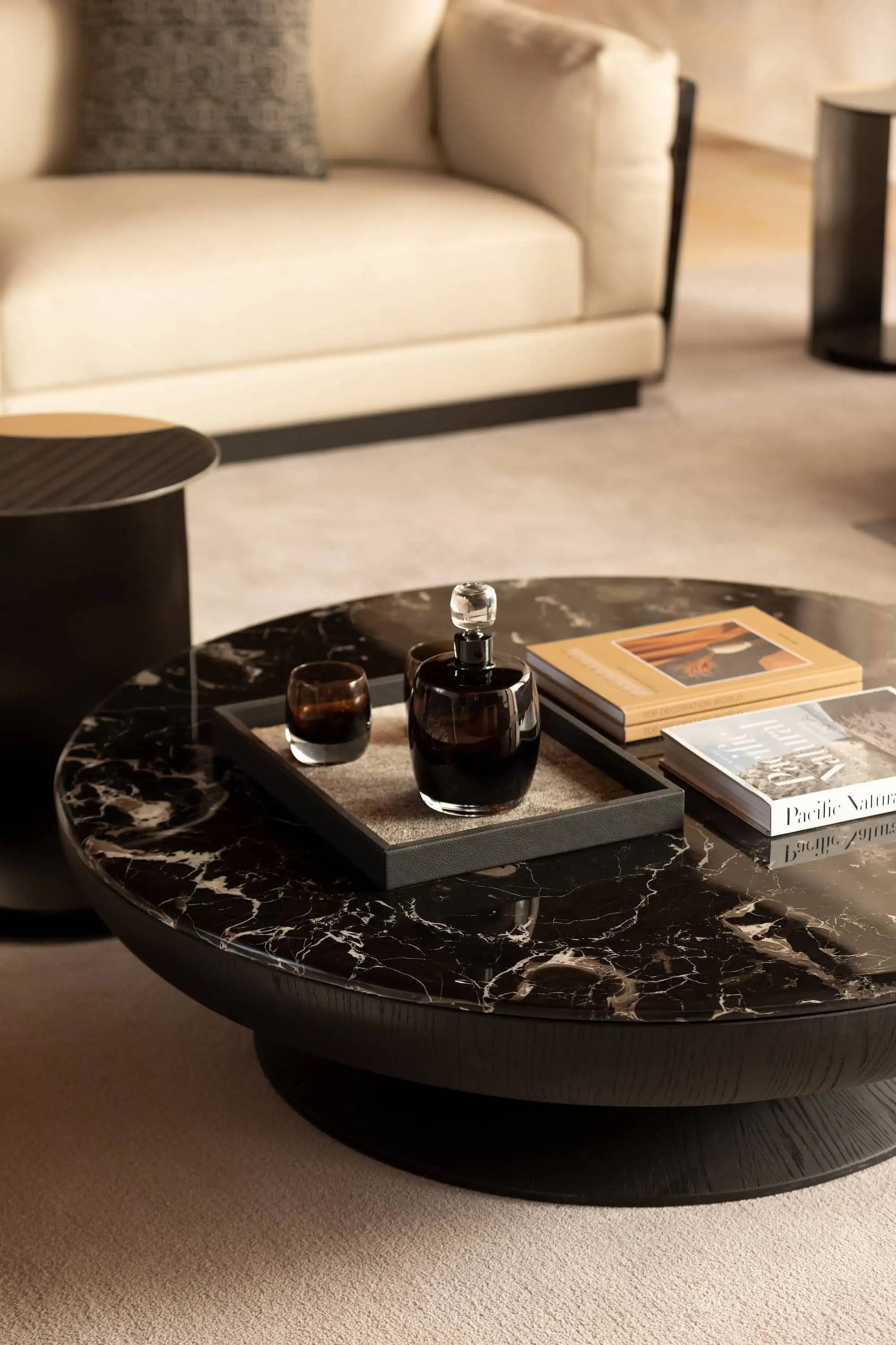 0_Raymond Weil	Coffee Table_gallary_images