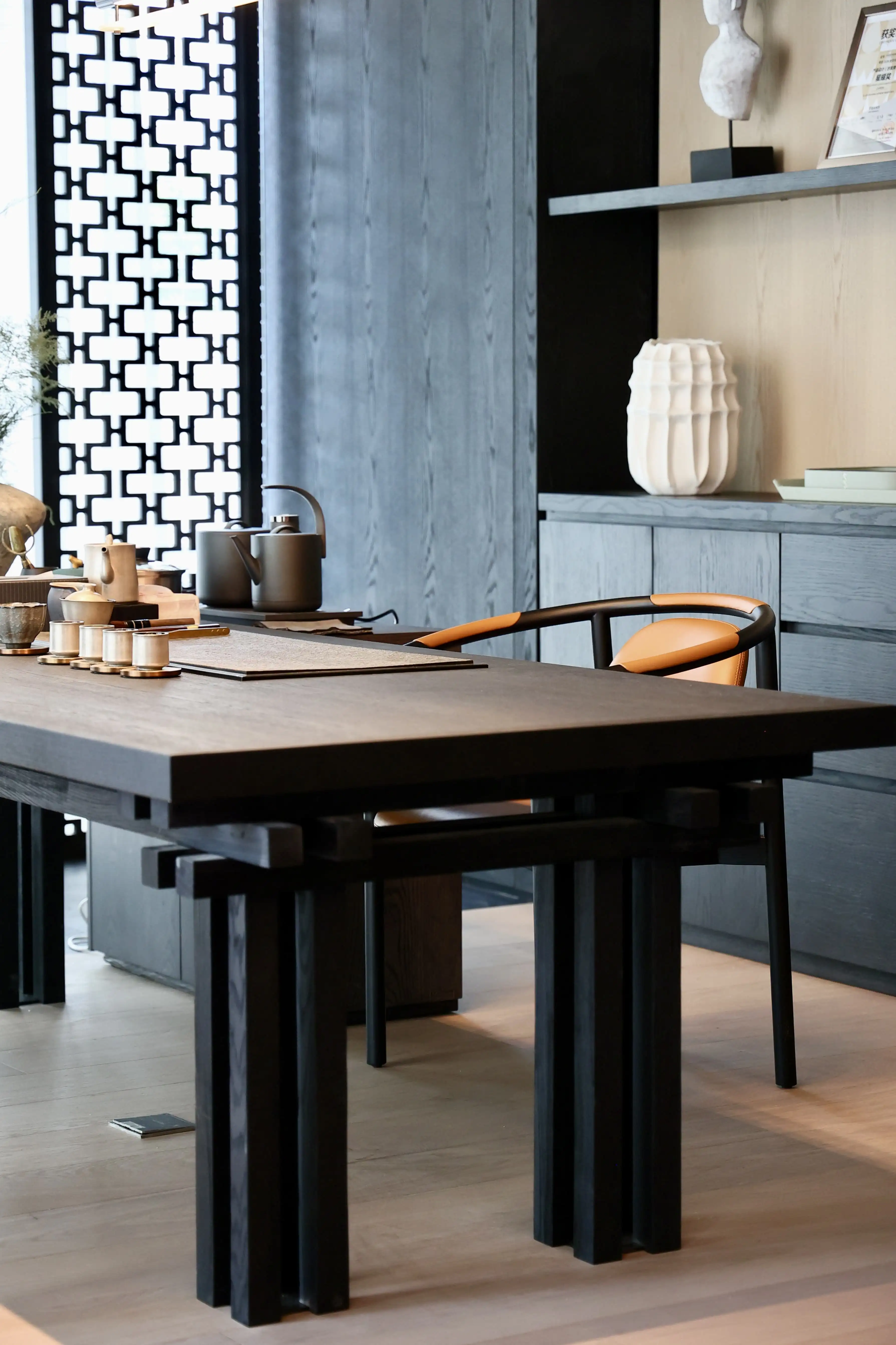 0_Shikumen Dining Table_gallary_images