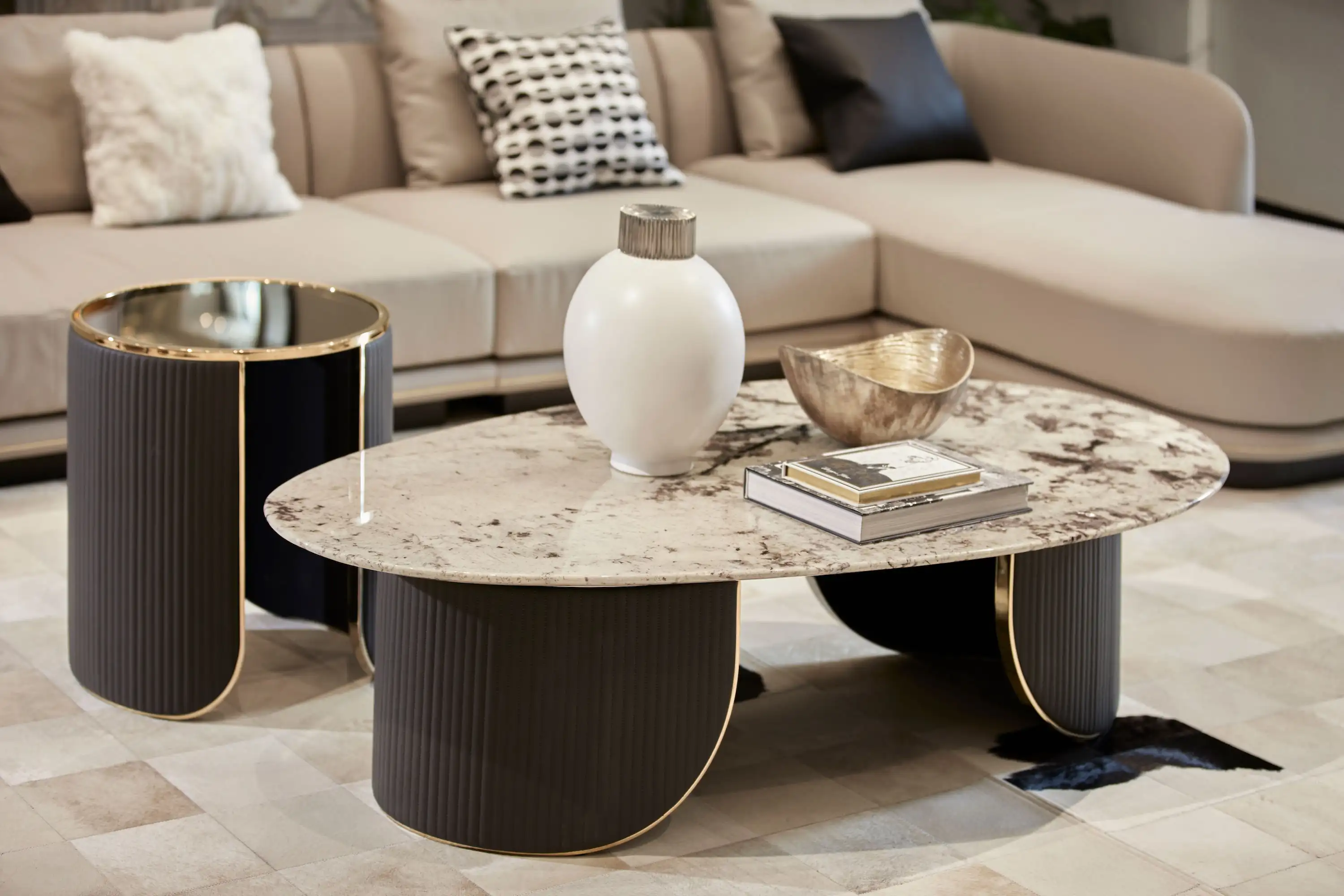 1_Carrusso Coffee Table_gallary_images