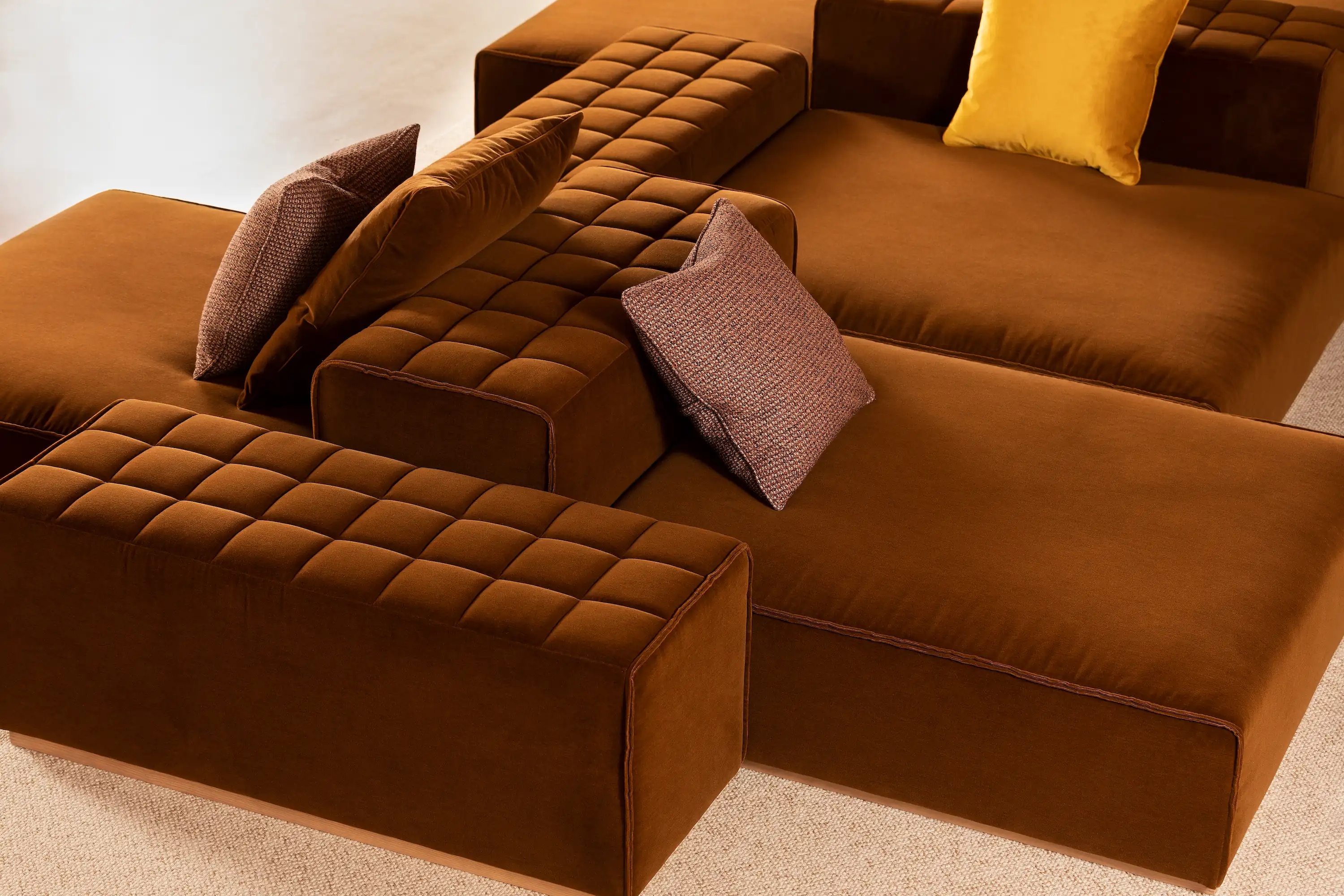 1_Guevara Sofa_gallary_images