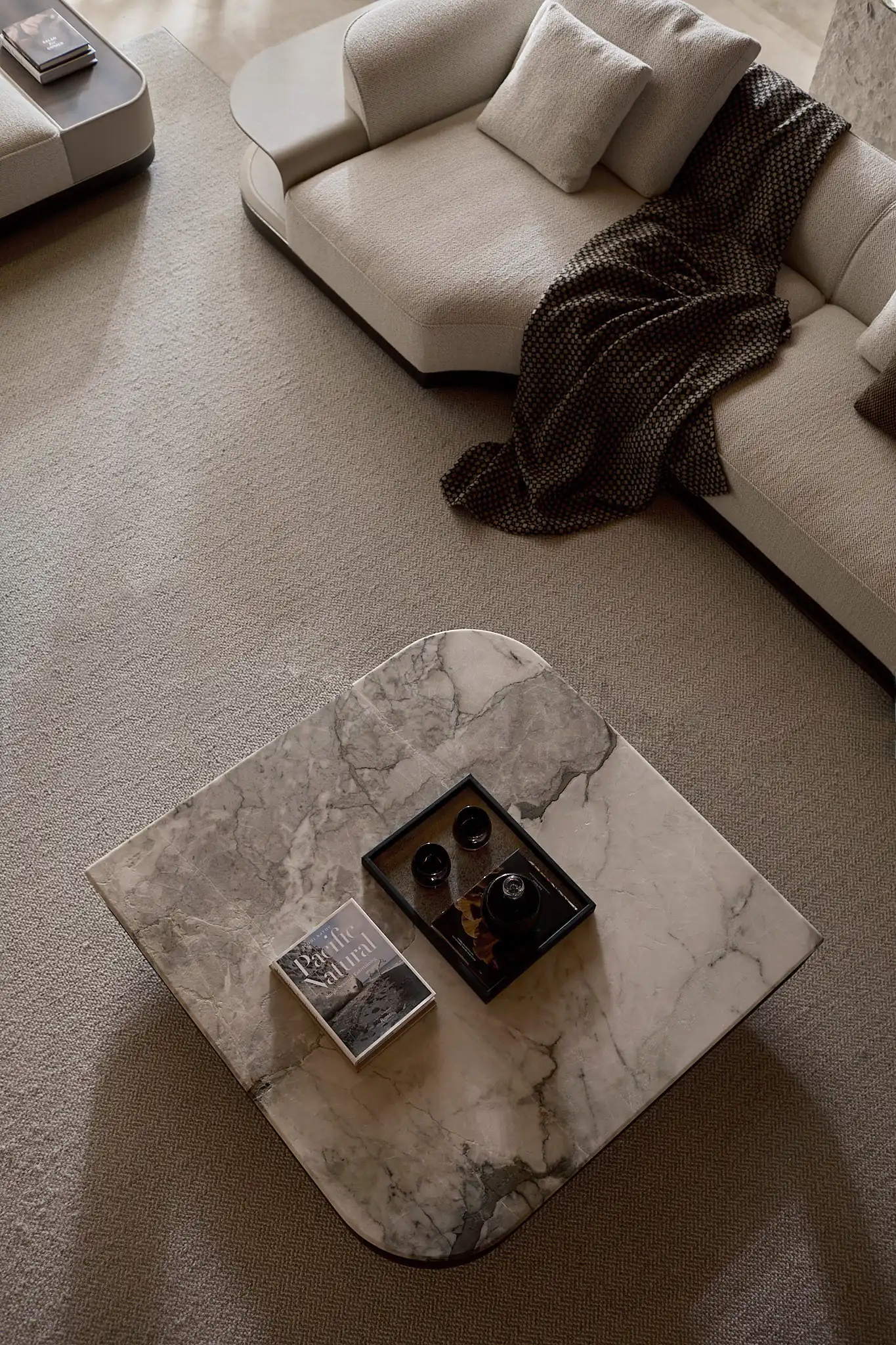 2_Jaeger-Lecoultre Coffee Table_gallary_images