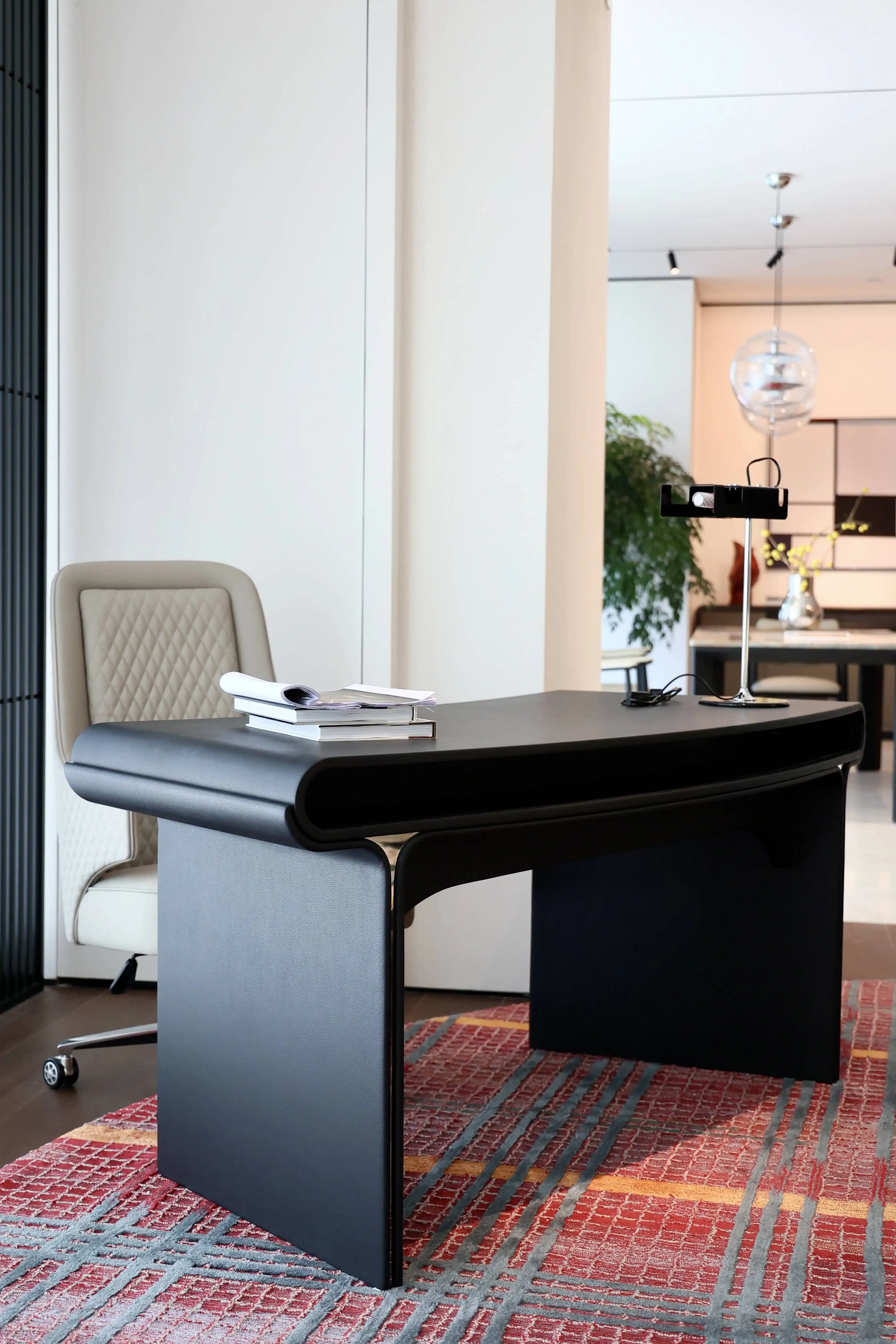 2_Savinelli Desk_gallary_images
