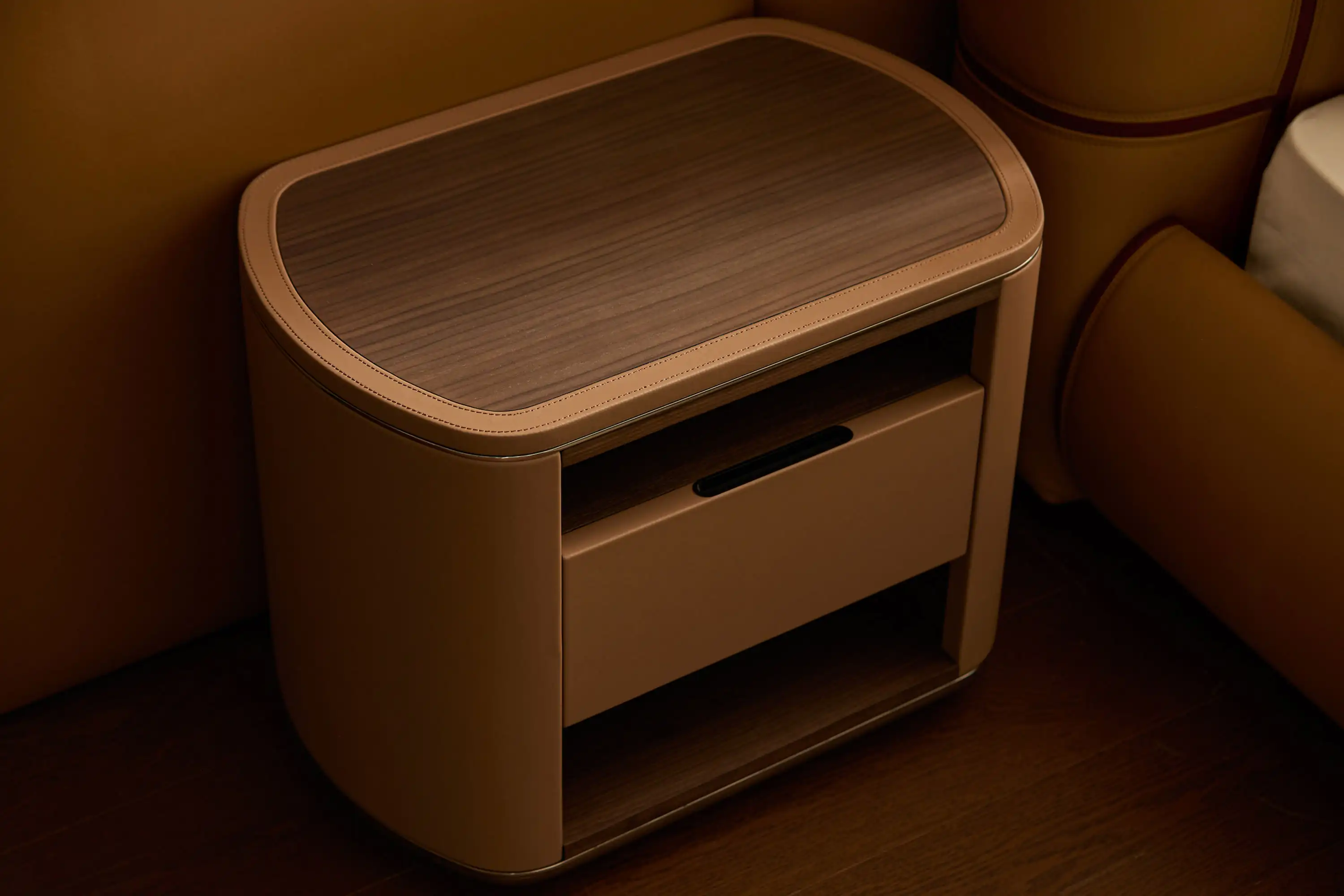 3_Arturo Nightstand_gallary_images