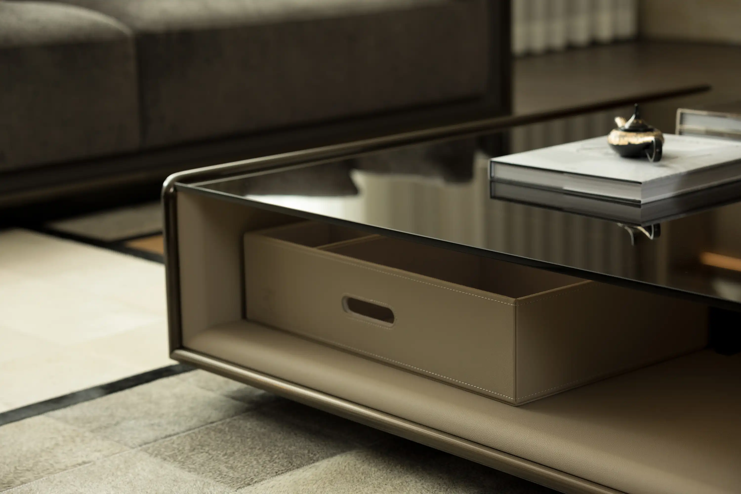 3_Enamel Coffee Table_gallary_images