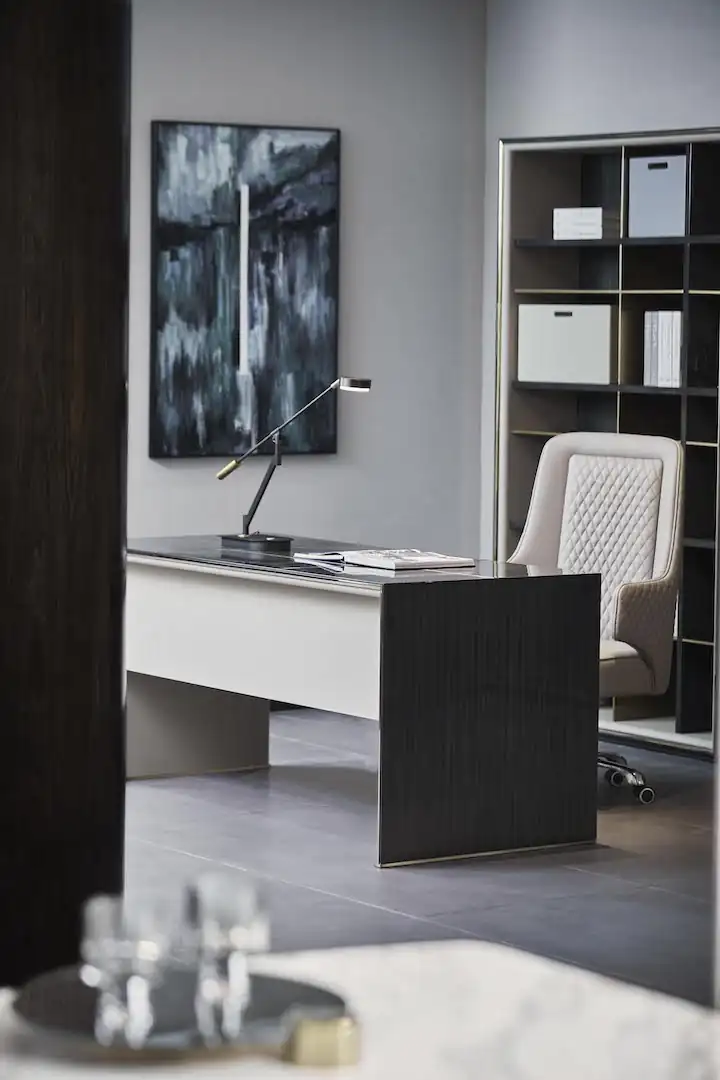 3_Obiang chair_gallary_images